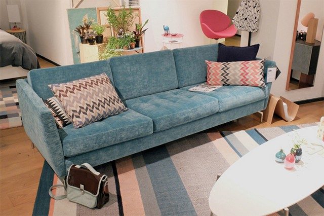 2015-modern-living-room-furniture-trend-5-velvet-sofa-to-have-2_2